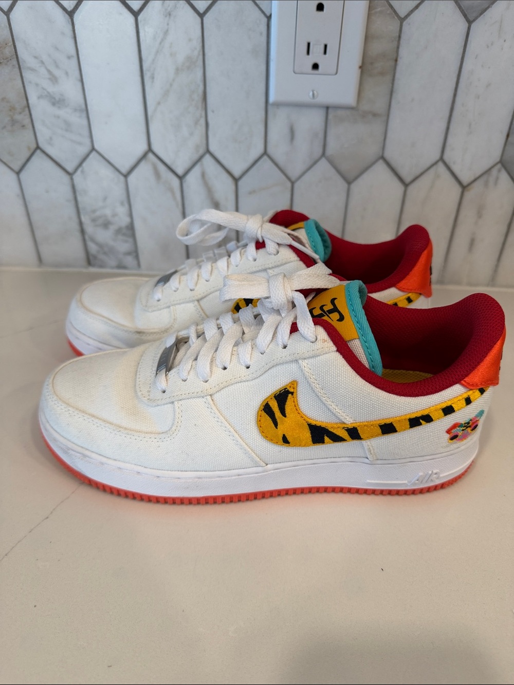 Nike Air Force 1 '07 LX 'Year Of The Tiger' Sail Gold  woman’s SIZE 8.5 - Picture 4 of 9